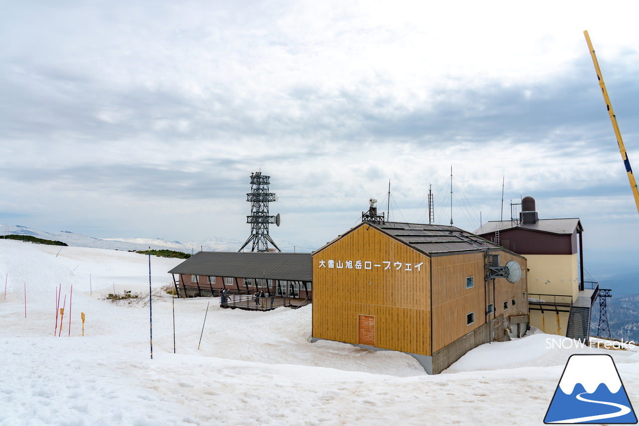 大雪山旭岳ロープウェイ｜2022-2023シーズンSNOWFreaks最終レポート。滑り納めは、北海道最高峰「旭岳」。皆様、今シーズンもありがとうございました！